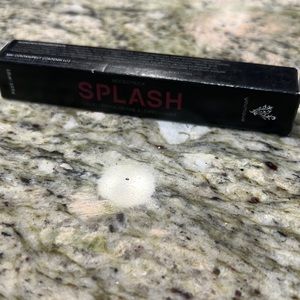 Younique Moodstruck Splash lipgloss color